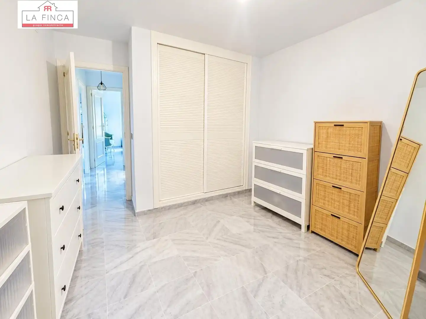 Bedroom of Flat for sale in Este