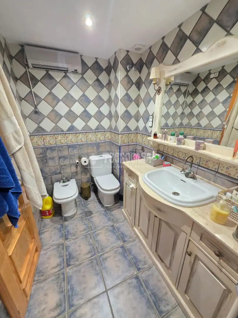 Badezimmer von Haus oder Chalet zum Verkauf in Almería mit Klimaanlage, Privatgarten und Terrasse