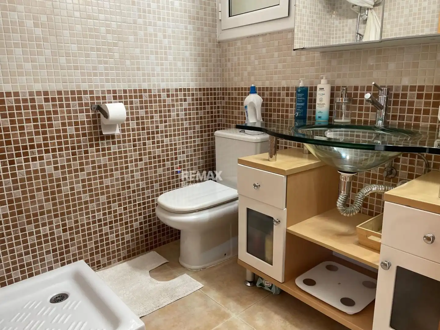 Baño de Piso en venta en Girona con Aire acondicionado y Balcón