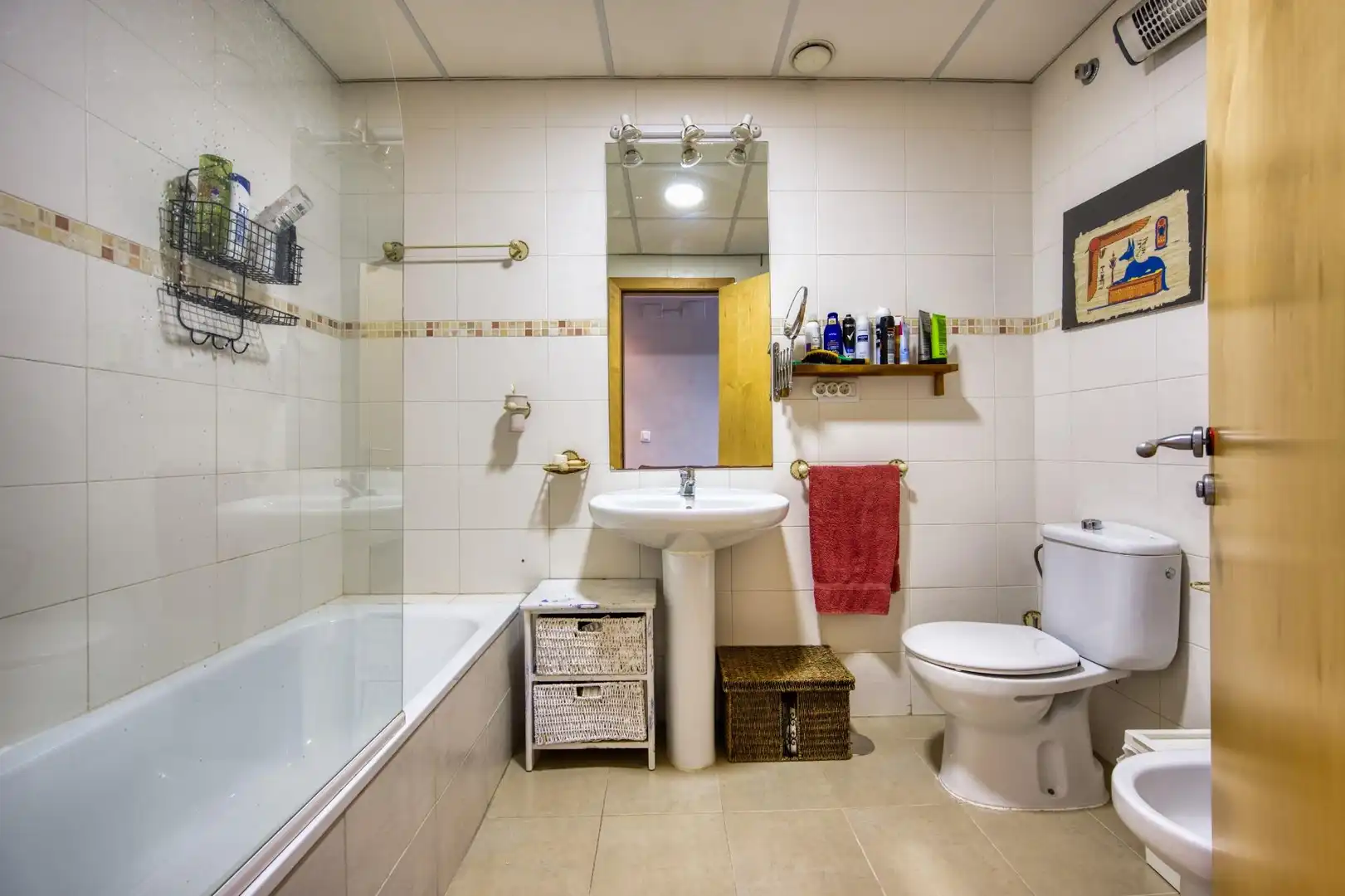 Bathroom of Detached homes for sale in Espartinas  with Air Conditioner, Heating and Private garden