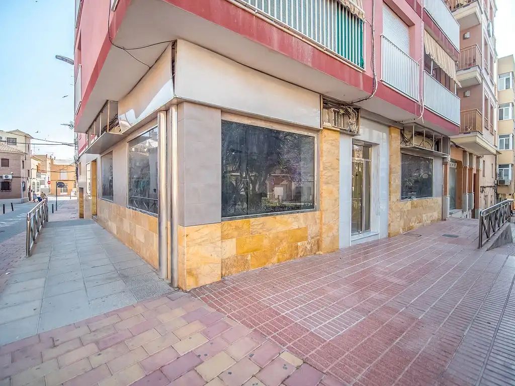 Local comercial en venta en Pz San José