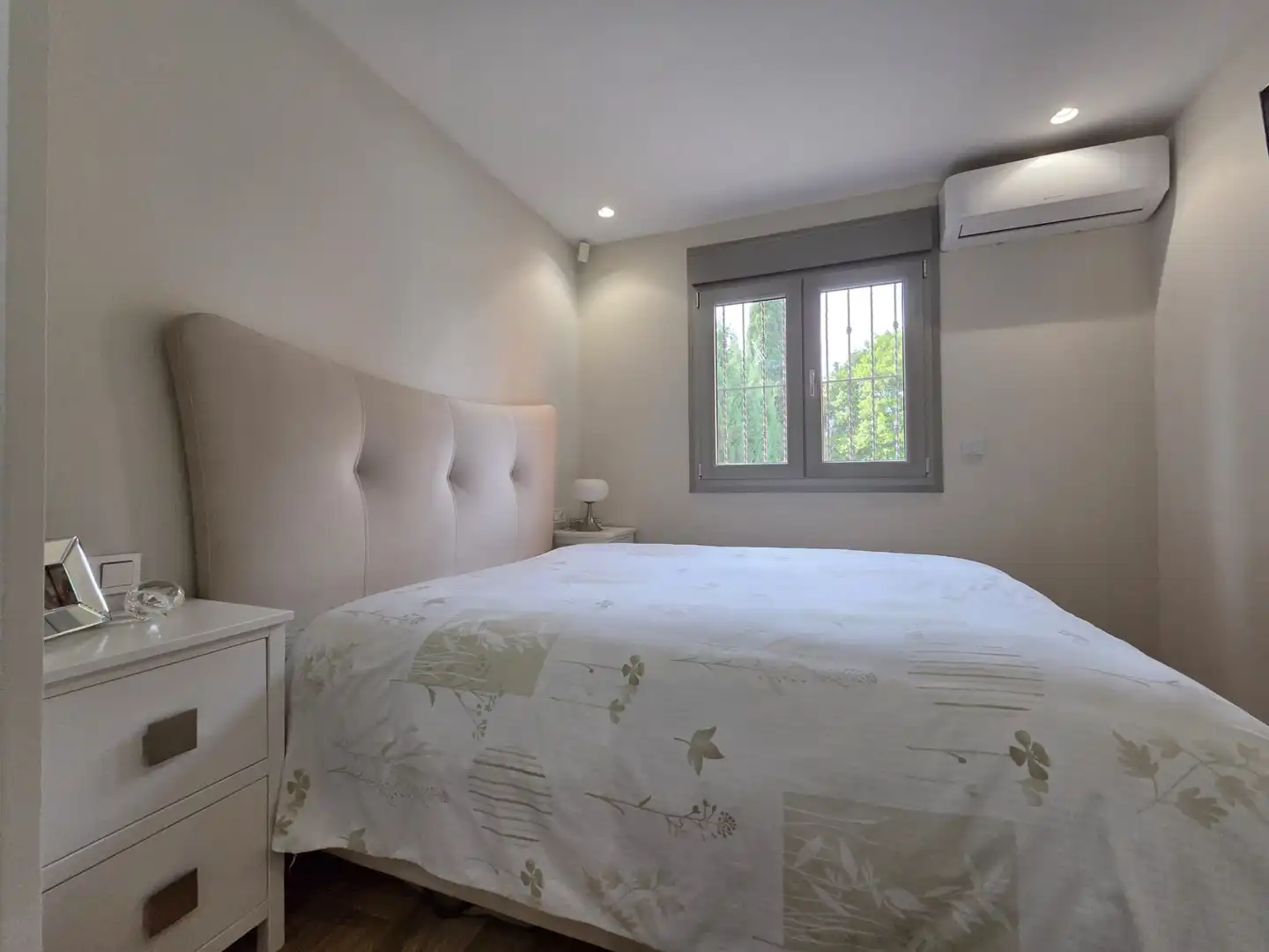 Habitación de Casa o chalet de alquiler en Orihuela con Aire acondicionado, Calefacción y Jardín privado