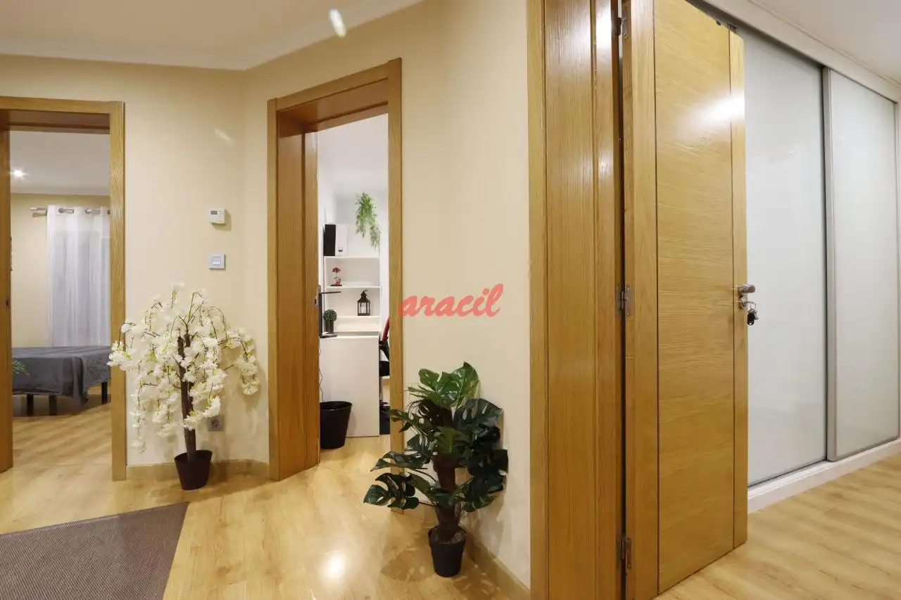 Piso en venta en Ourense Capital  con Calefacción, Trastero y Amueblado