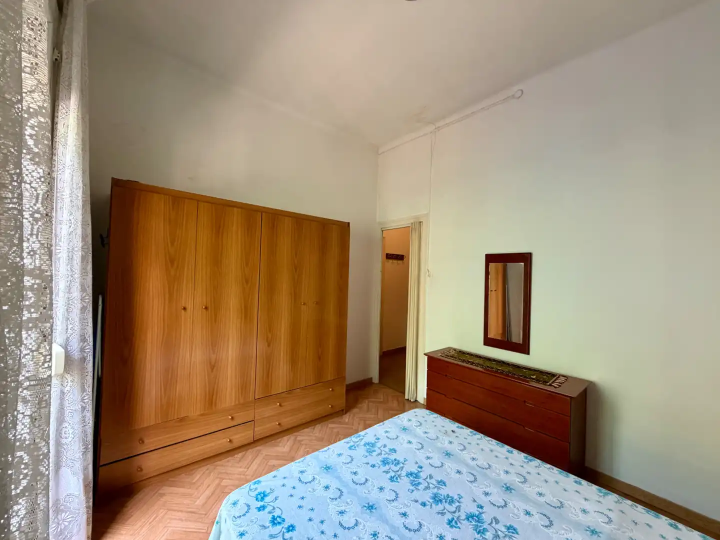 Habitación de Piso en venta en Barcelona con Balcón