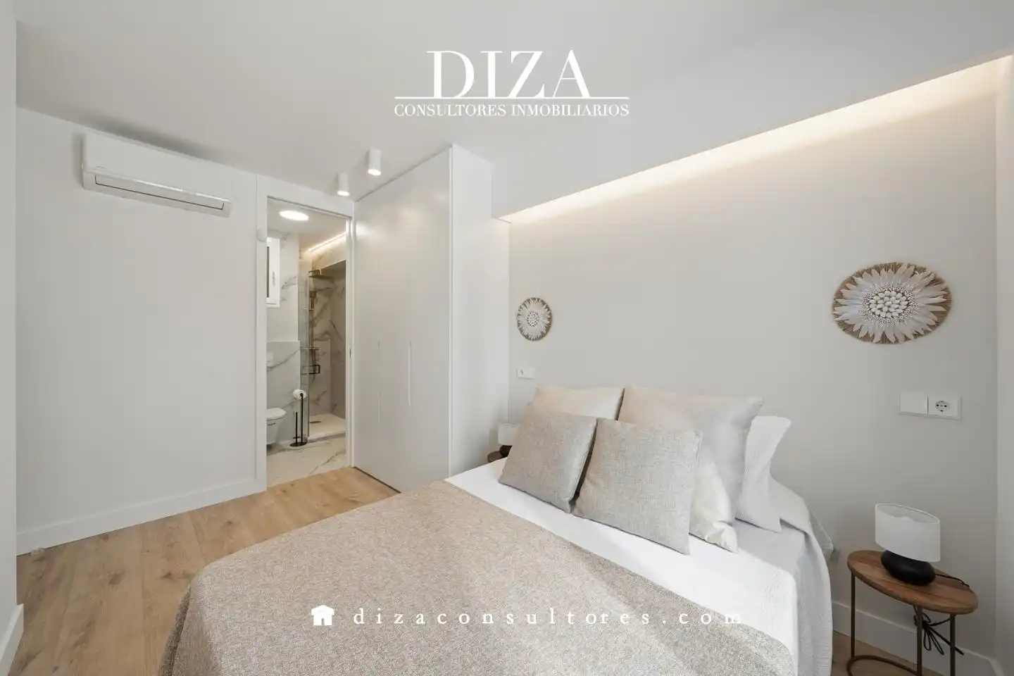 Bedroom of Flat for rent in Madrid  with Air Conditioner, Heating and Furnished