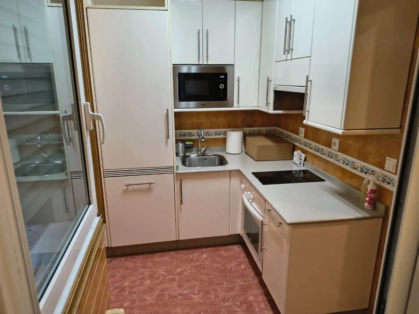 Cocina de Piso de alquiler en Vigo  con Terraza y Balcón