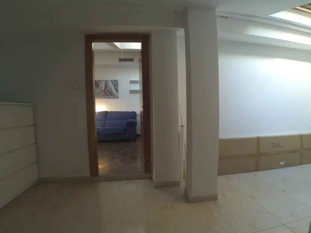 Dachboden zum Verkauf in Valencia mit Klimaanlage, Terrasse und Möbliert