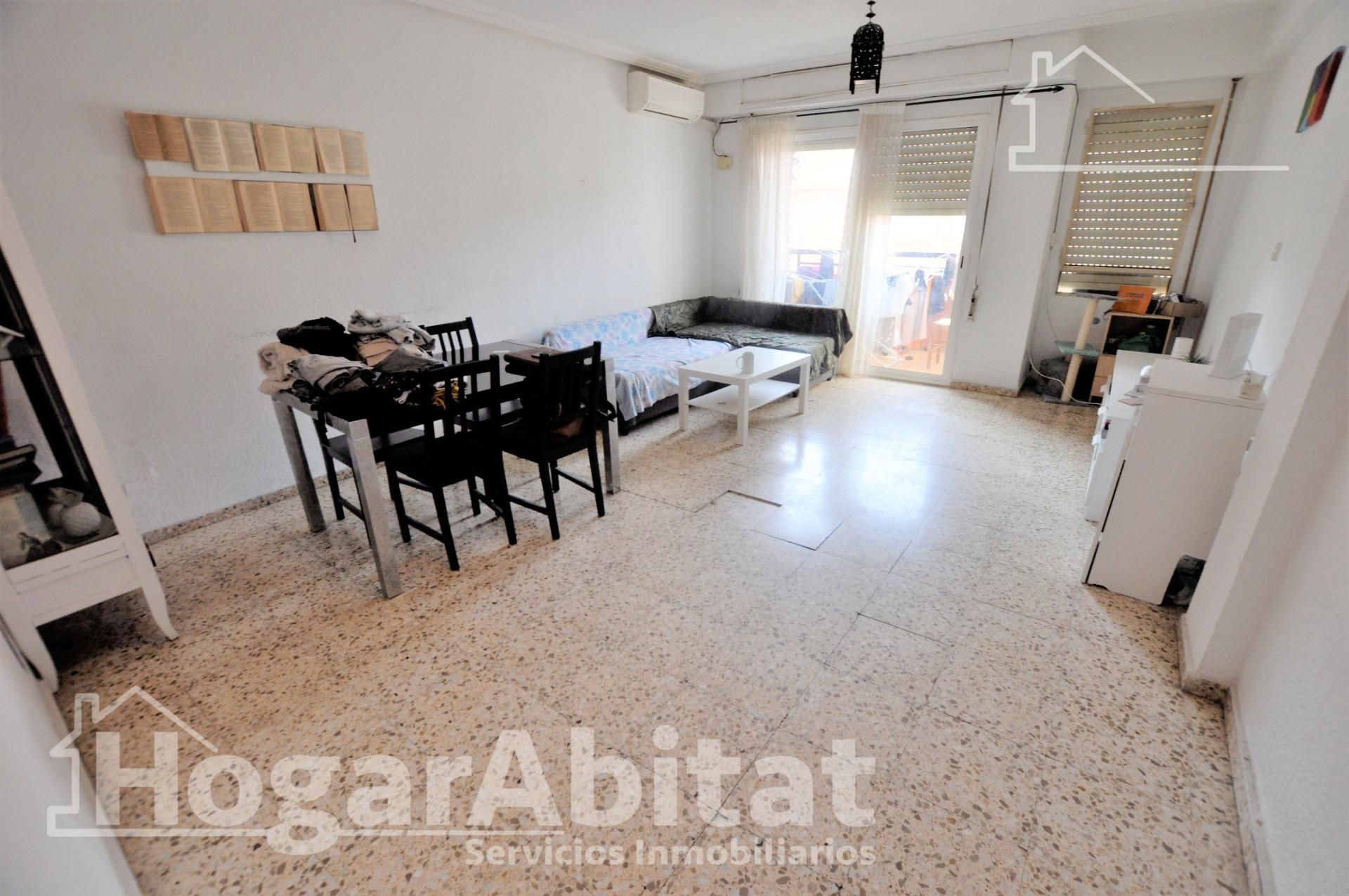 Sala d'estar de Pis en venda en Xirivella amb Aire condicionat, Calefacció i Traster