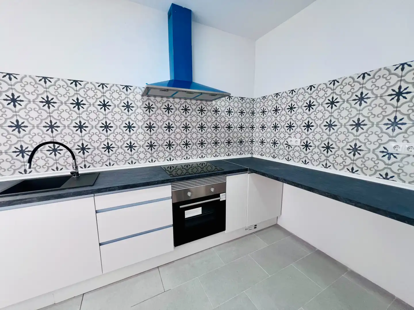 Cocina de Piso en venta en Elda con Horno