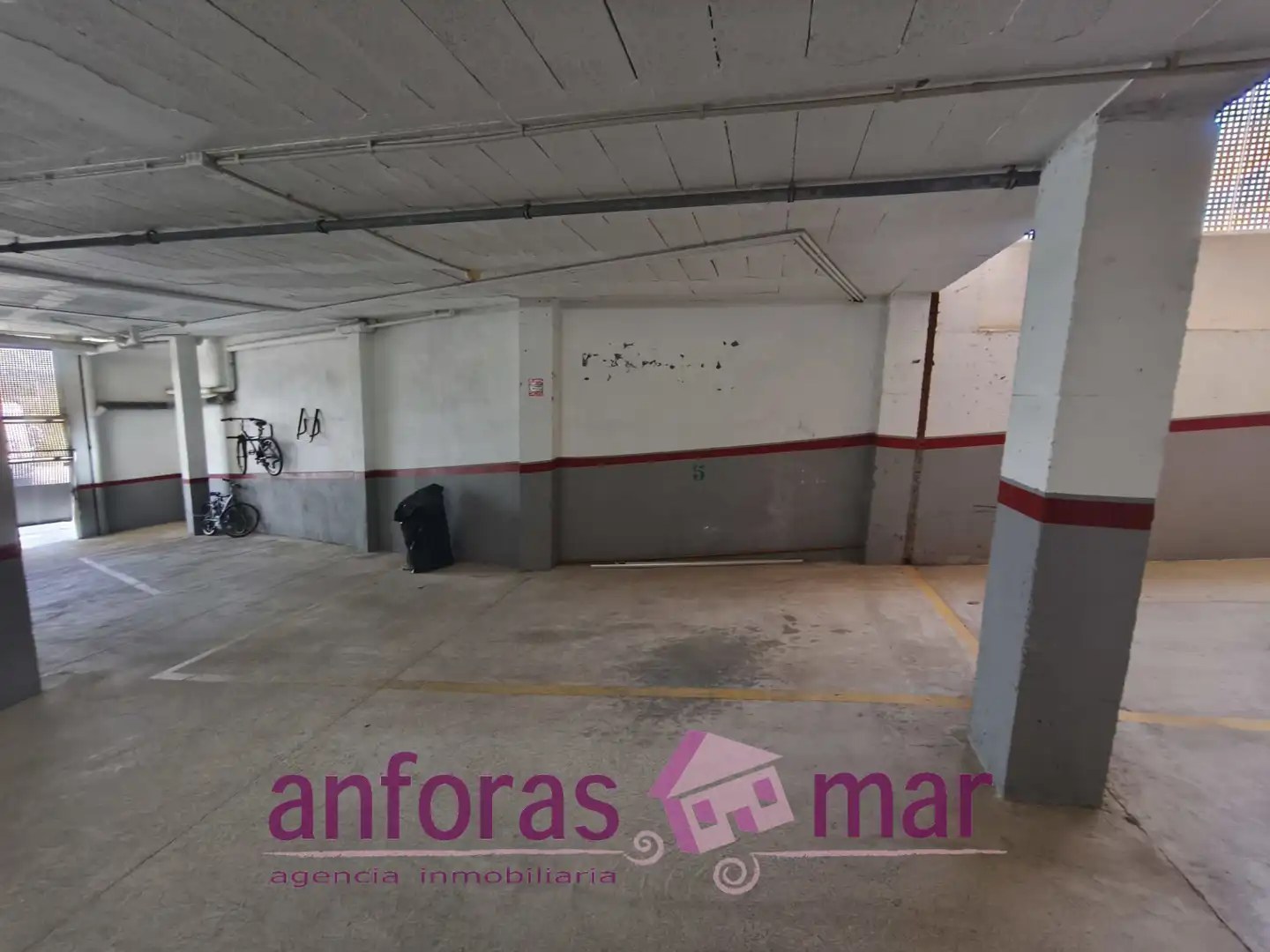 Aparcament de Apartament en venda en Creixell amb Calefacció, Terrassa i Moblat