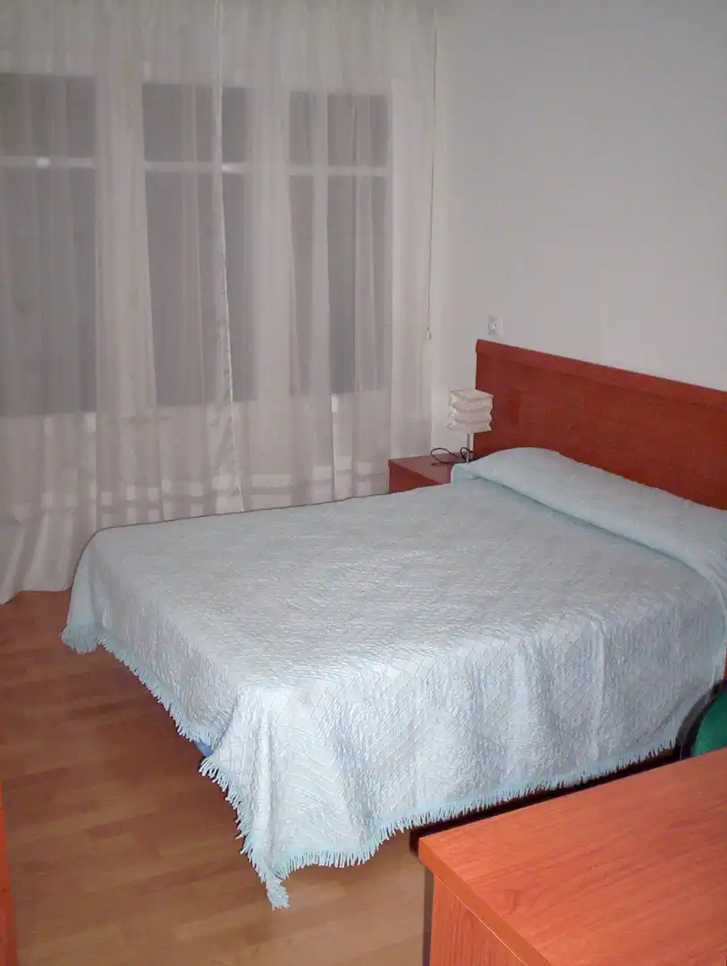 Bedroom of Flat for rent in Zaragoza  with Heating, Parquet flooring and Furnished