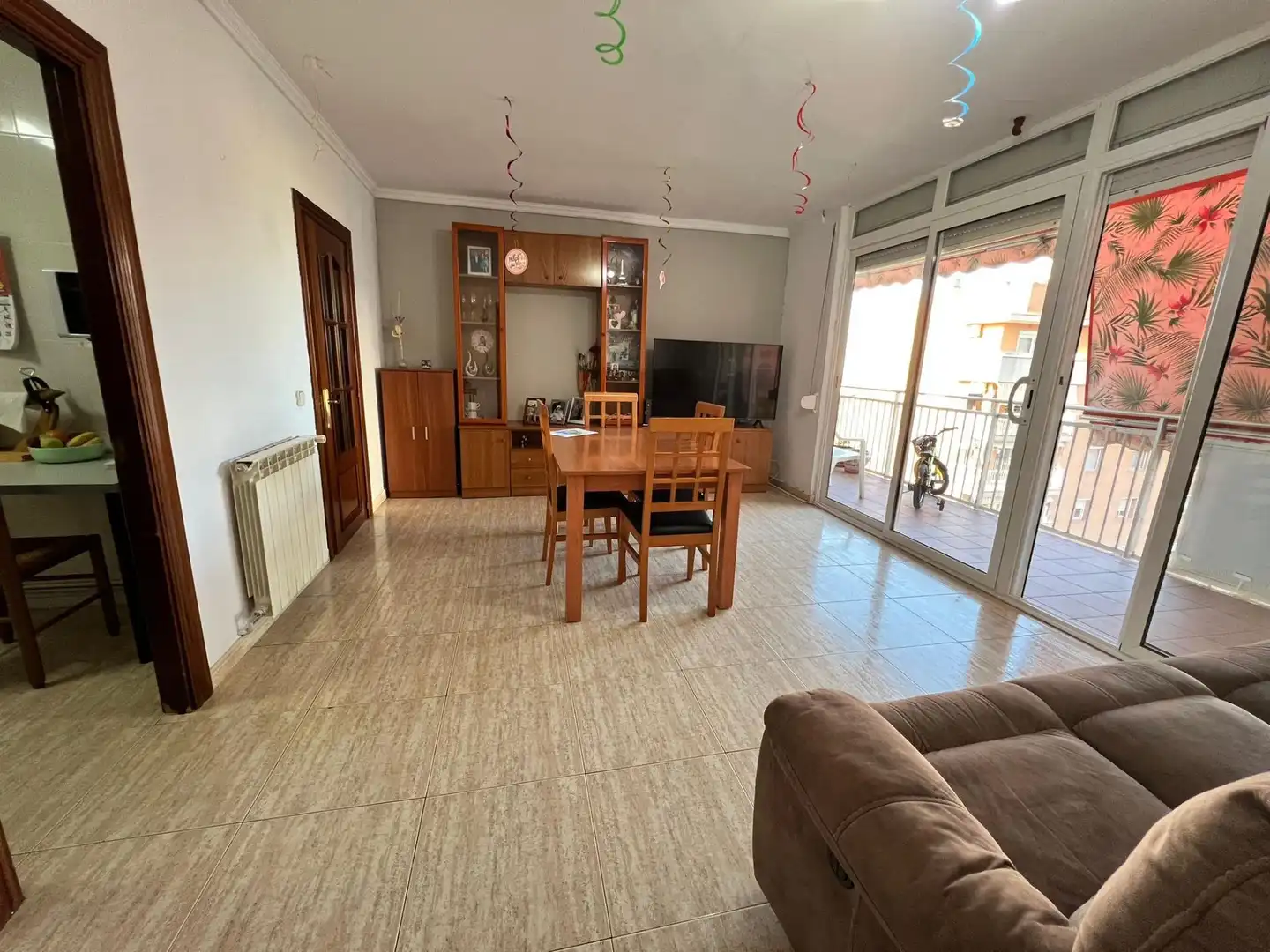 Sala de estar de Piso en venta en Sabadell con Parquet y Balcón