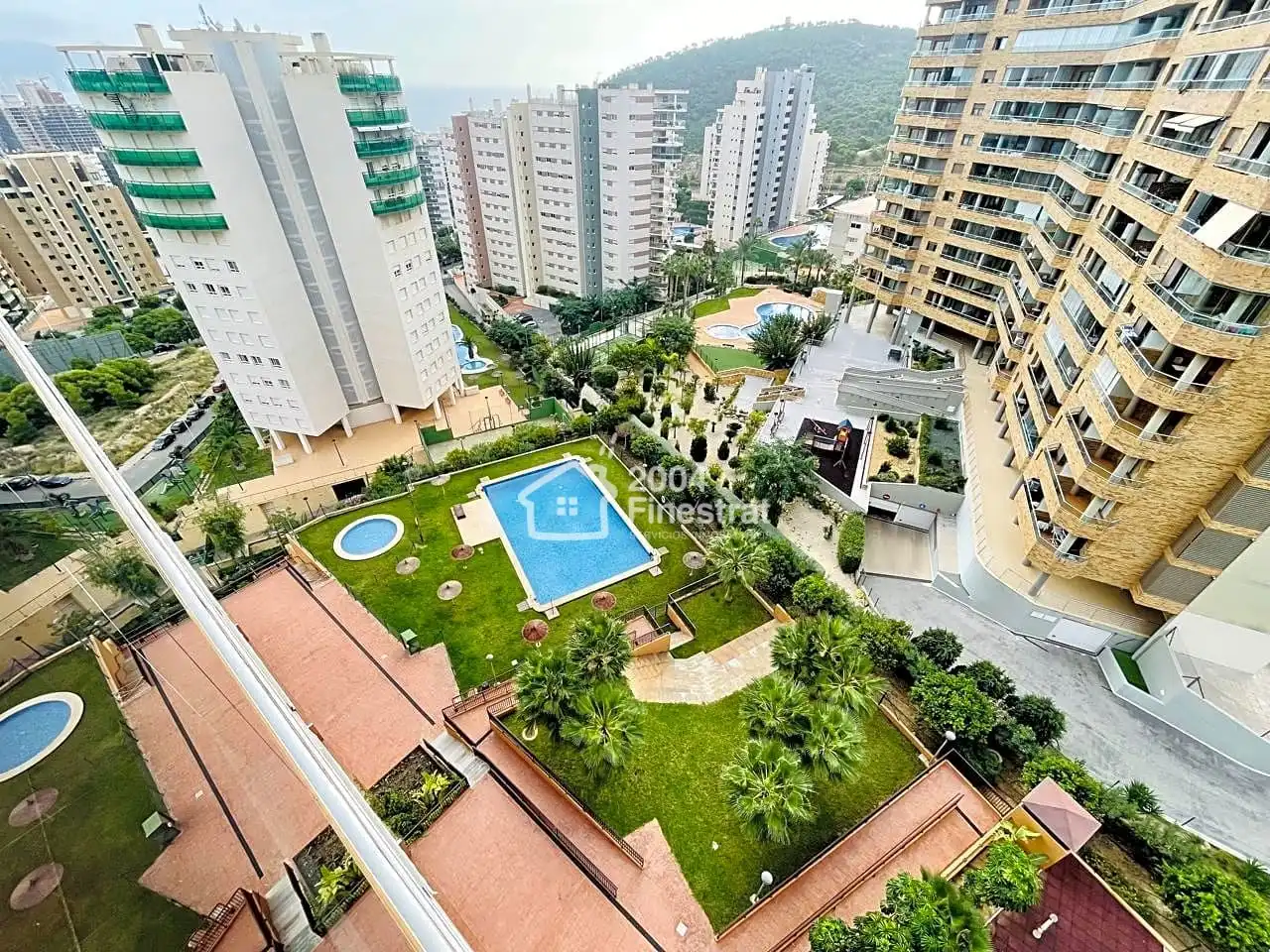 Vista exterior de Apartament de lloguer en Villajoyosa / La Vila Joiosa amb Aire condicionat, Terrassa i Moblat