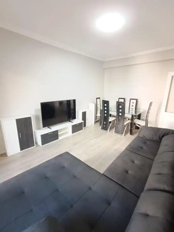 Sala d'estar de Pis per a compartir en Ourense Capital  amb Calefacció, Moblat i Balcó