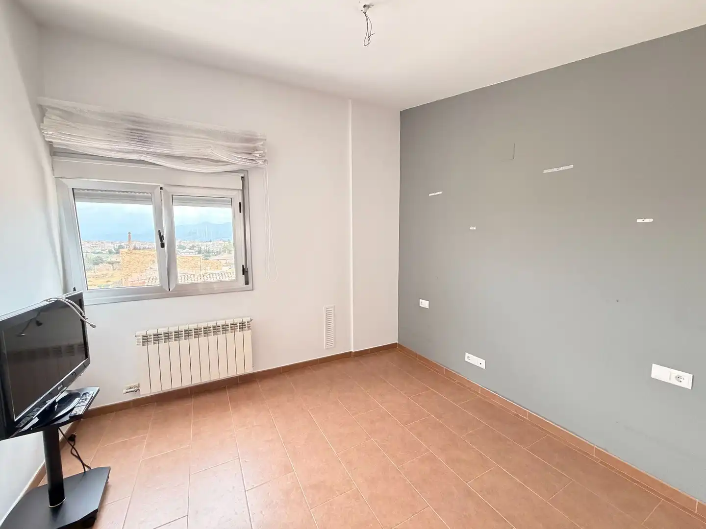 Bedroom of Flat for rent in Tortosa  with Air Conditioner, Terrace and Storage room