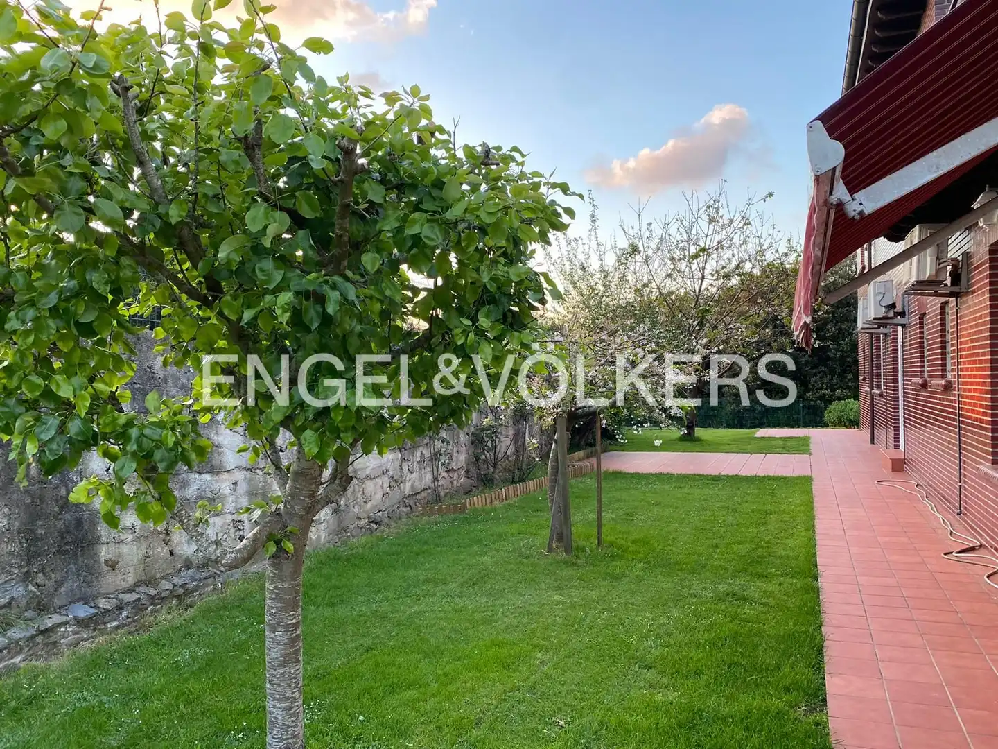 Exterior view of Houses for sale in Bareyo  with Air Conditioner, Heating and Private garden