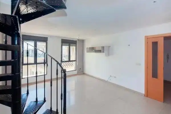 Vista exterior de Apartament en venda en Llíria amb Terrassa i Traster