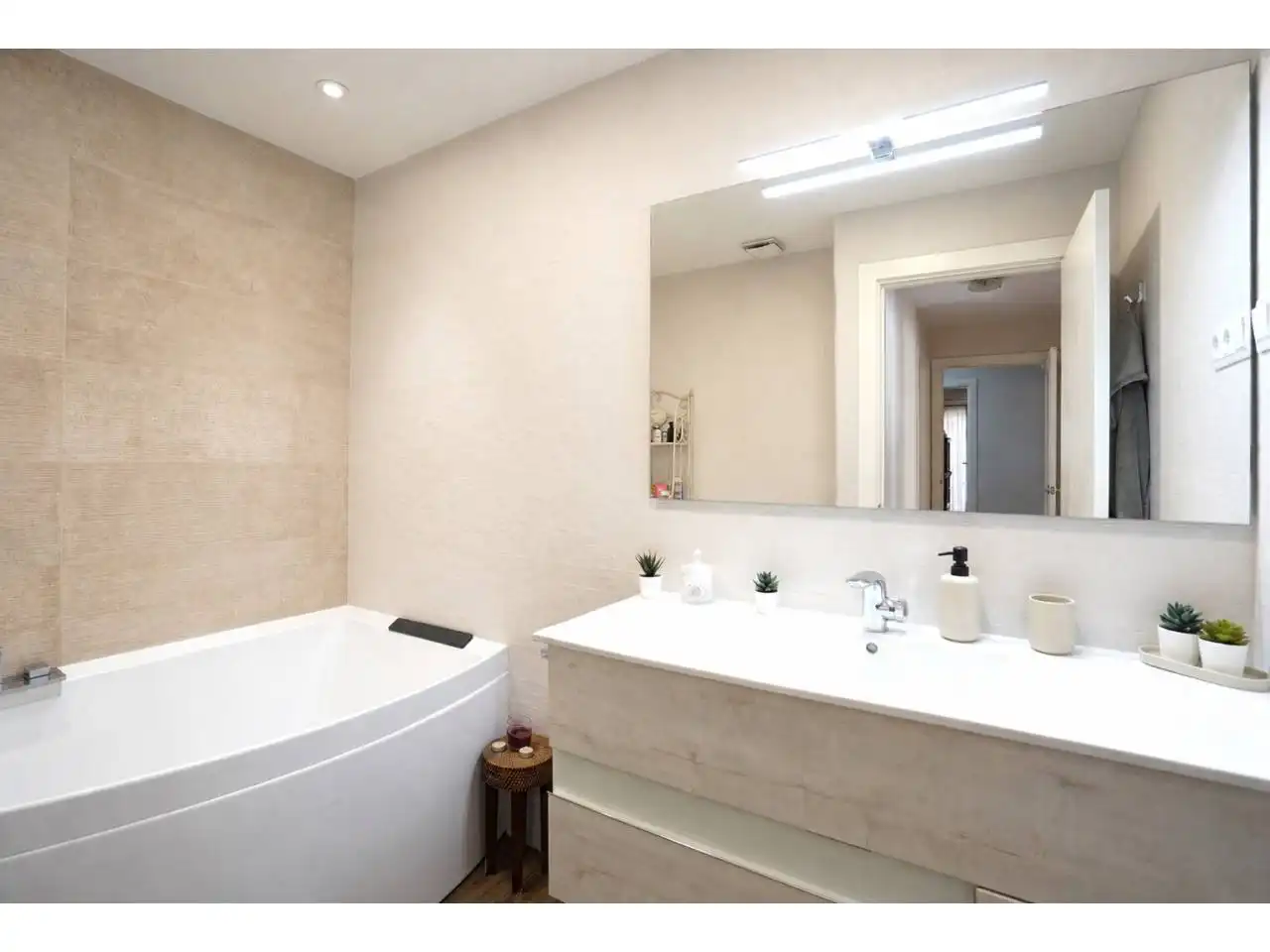 Bathroom of Flat for sale in Polinyà  with Heating, Private garden and Parquet flooring