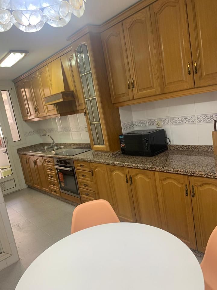 Piso de alquiler en Baños, Feria