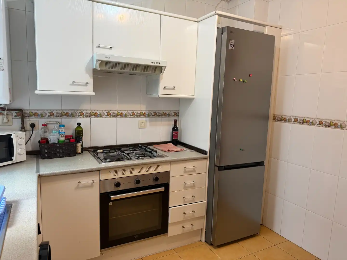 Küche von Wohnung zur Miete in Madrid mit Heizung, Abstellraum und Möbliert