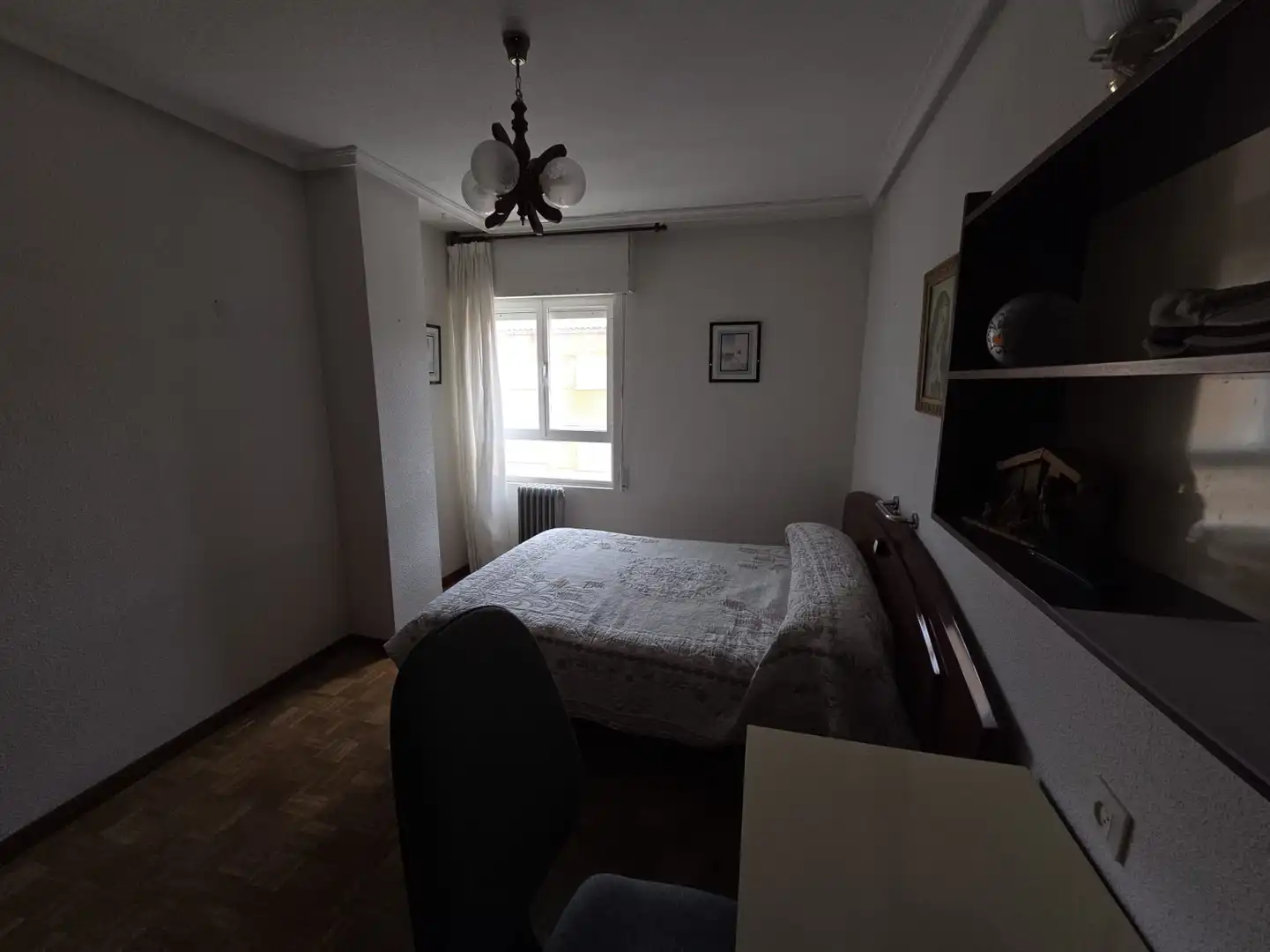 Bedroom of Flat for sale in Salamanca  with Heating, Parquet flooring and Balcony