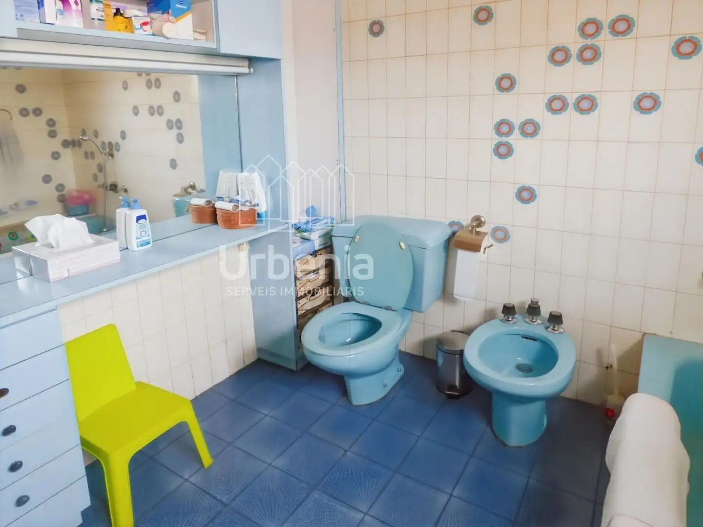 Baño de Piso en venta en Mataró con Calefacción, Terraza y Amueblado