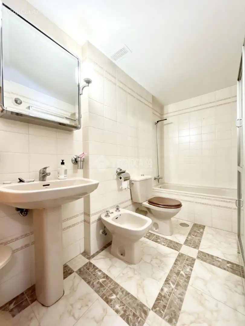 Baño de Piso en venta en Sevilla con Aire acondicionado