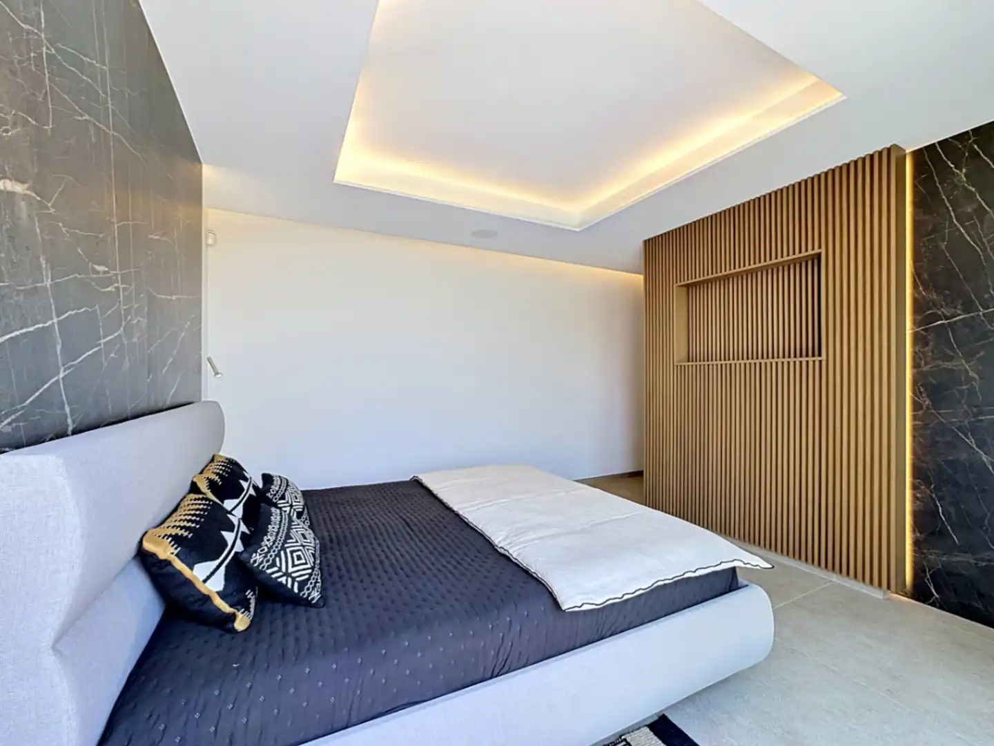 Chalet con piscina en venta en Marisol Park - Ortembach - Los Almendros, imagen 38
