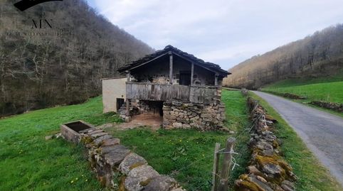 Foto 3 de Finca rústica en venta en Vega de Pas, Cantabria