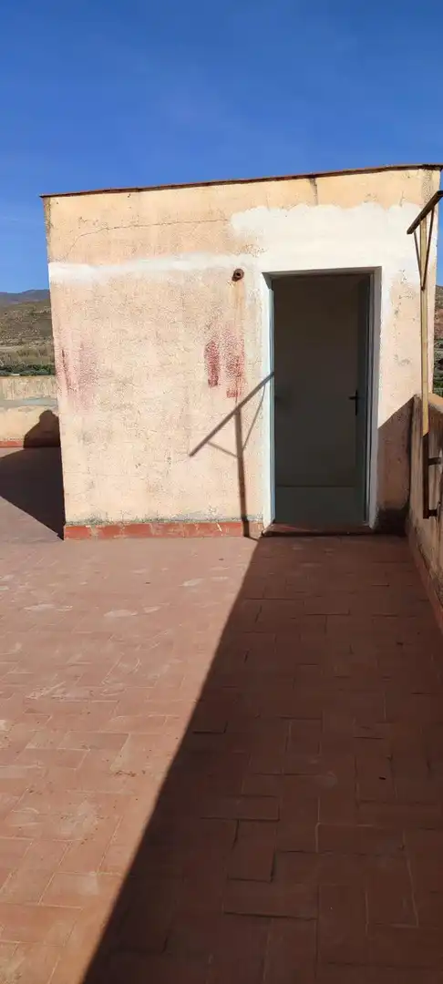 Vista exterior de Piso en venta en Purchena con Terraza, Trastero y Balcón