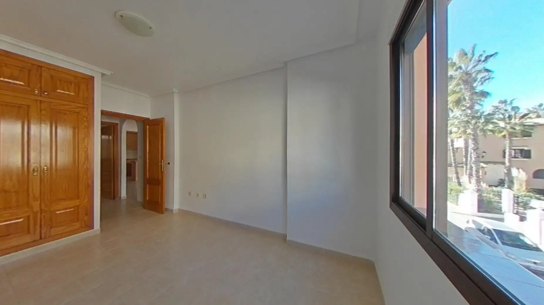Piso en venta en Torrevieja con Piscina