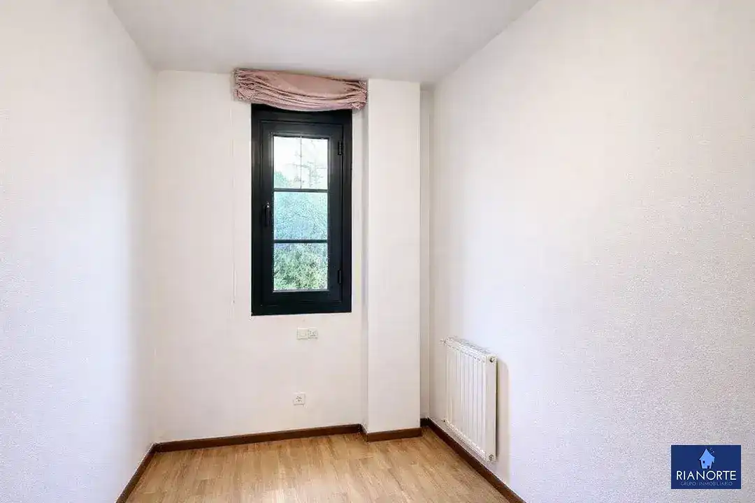 Piso con piscina en venta en Calle Castillo de Gauzón, imagen 24