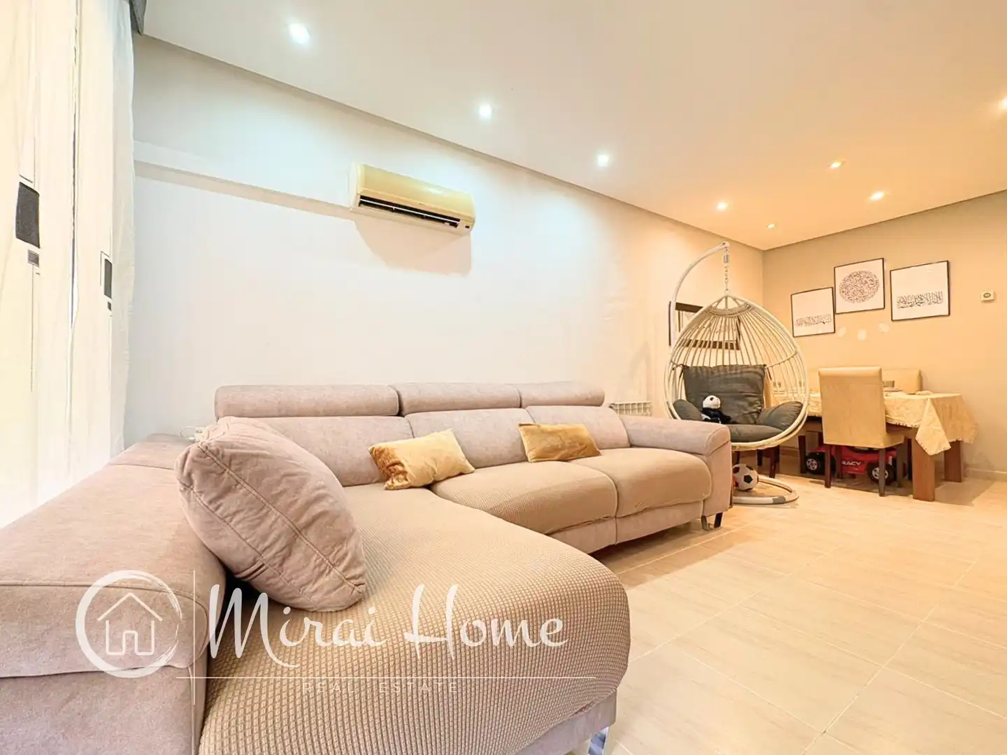 Living room of Flat for sale in Montornès del Vallès  with Air Conditioner, Heating and Parquet flooring