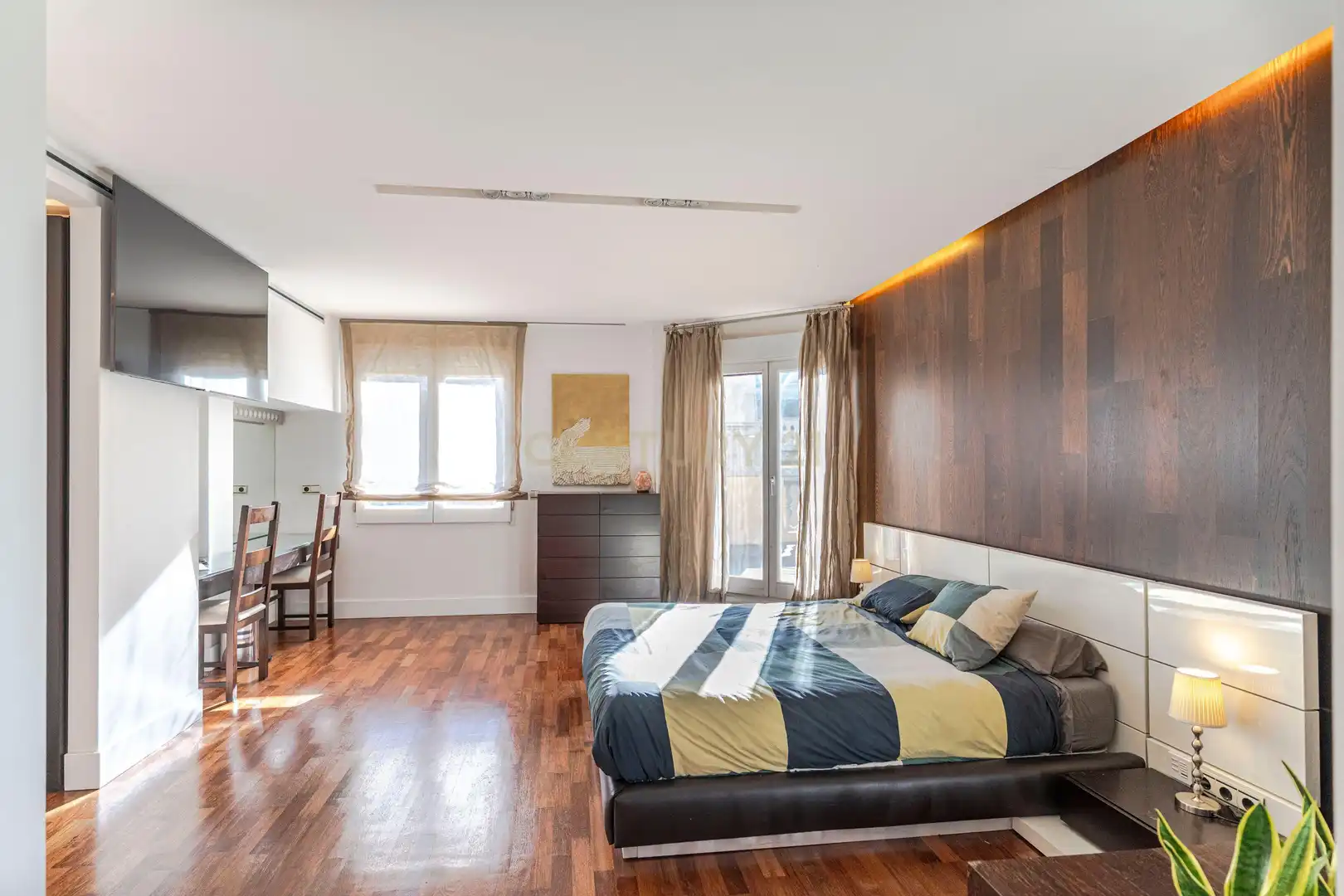 Habitación de Apartamento en venta en Granada con Aire acondicionado, Horno y Microondas