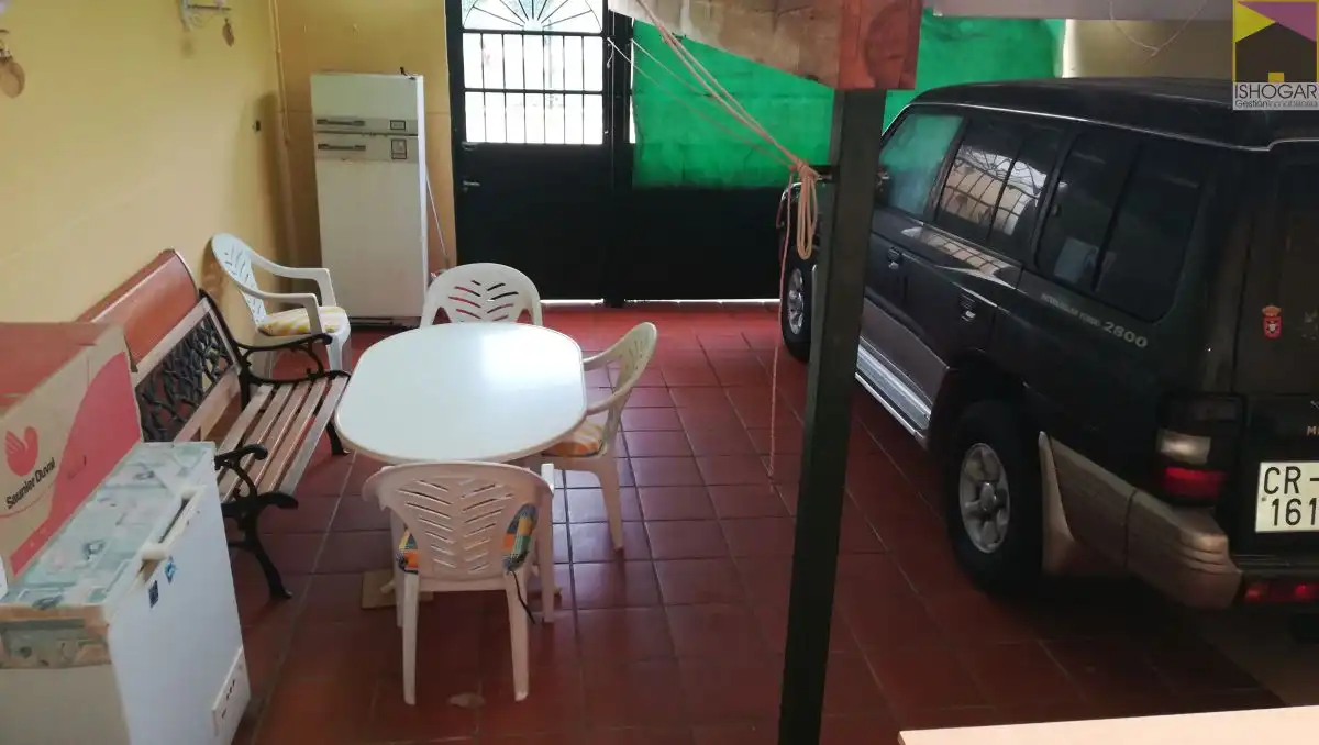 Parking de Casa o chalet en venta en Valdepeñas con Aire acondicionado, Calefacción y Parquet