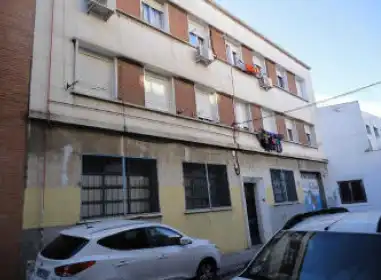 Vista exterior de Piso en venta en Madrid con Calefacción