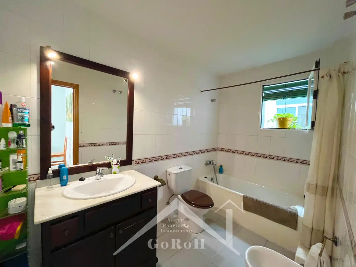 Baño de Planta baja en venta en Alcalá del Río