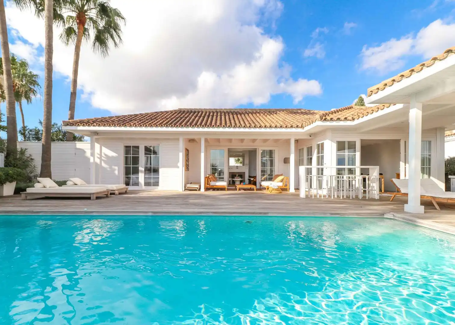Chalet con piscina en venta en NUEVA ATALAYA