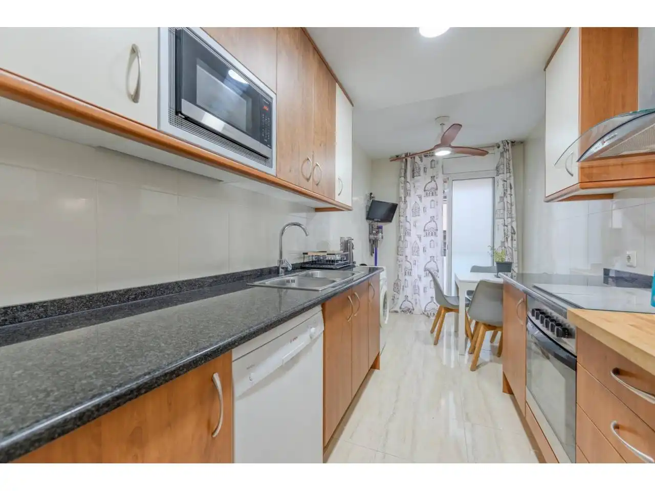 Kitchen of Flat for sale in Girona  with Heating, Parquet flooring and Storage room