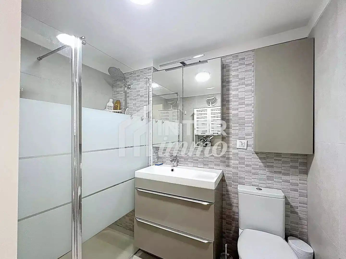 Appartement à vendre à Poblat tipic / av. castello d'empuries 6 esc. 14, imagen 5