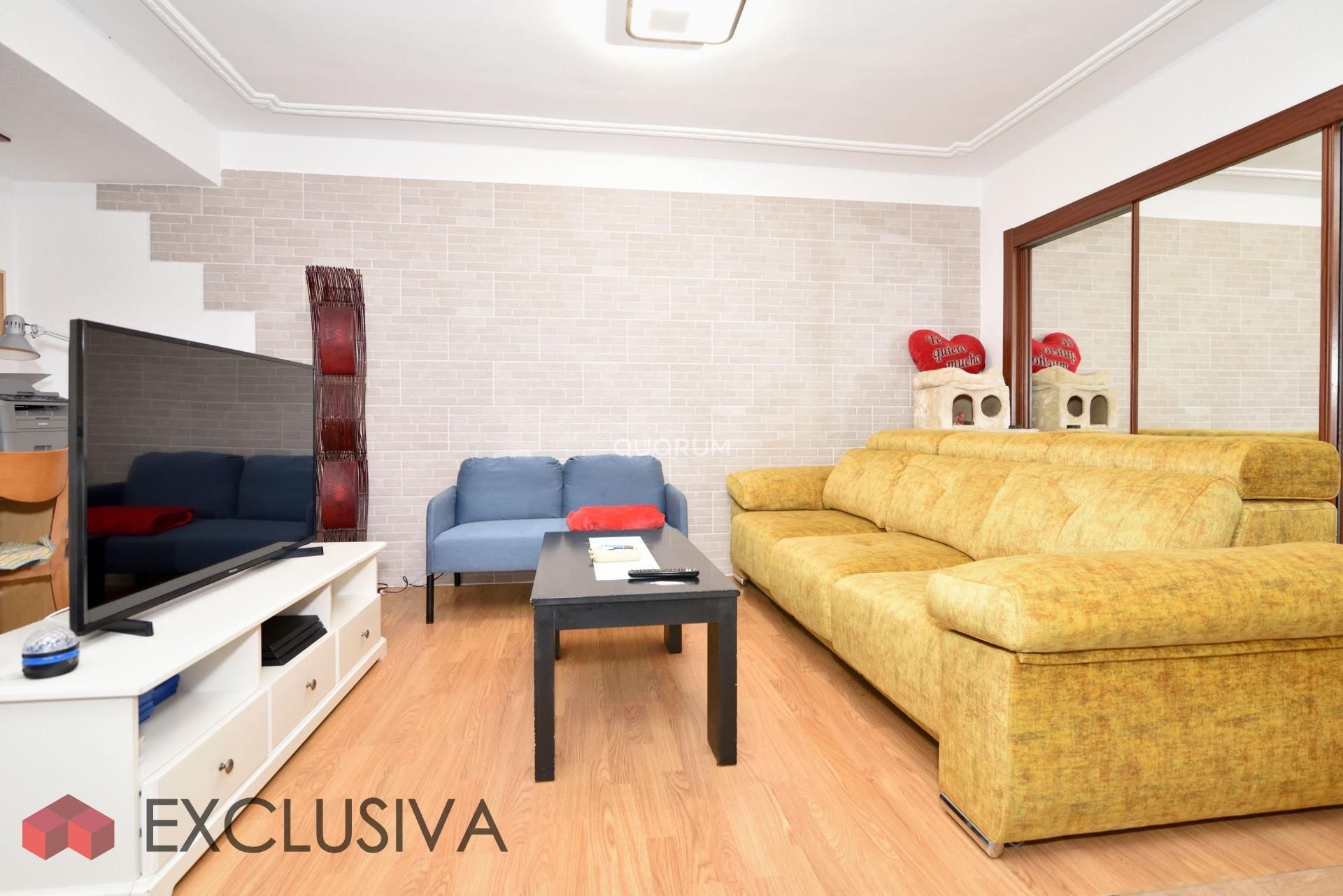 Living room of Flat for sale in Basauri   with Heating