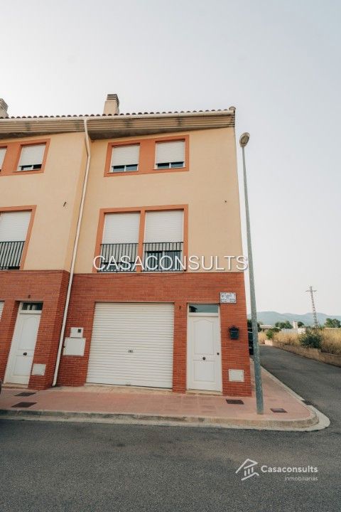 Exterior view of Single-family semi-detached for sale in Benlloch  with Furnished and Community pool
