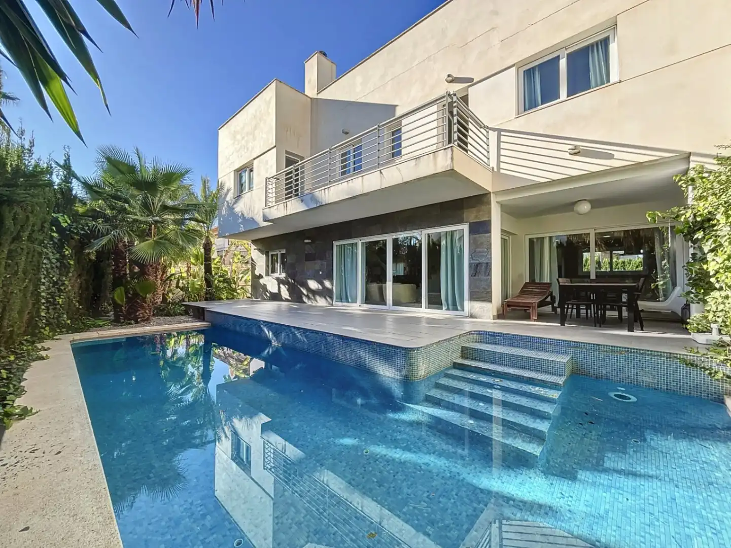 Swimming pool of Houses for sale in L'Alfàs del Pi  with Air Conditioner, Heating and Private garden