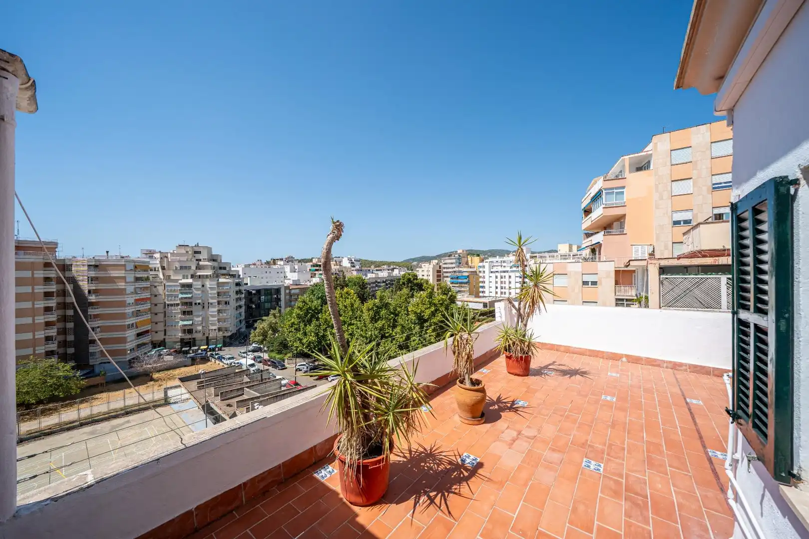 Attic for rent in Santa Catalina