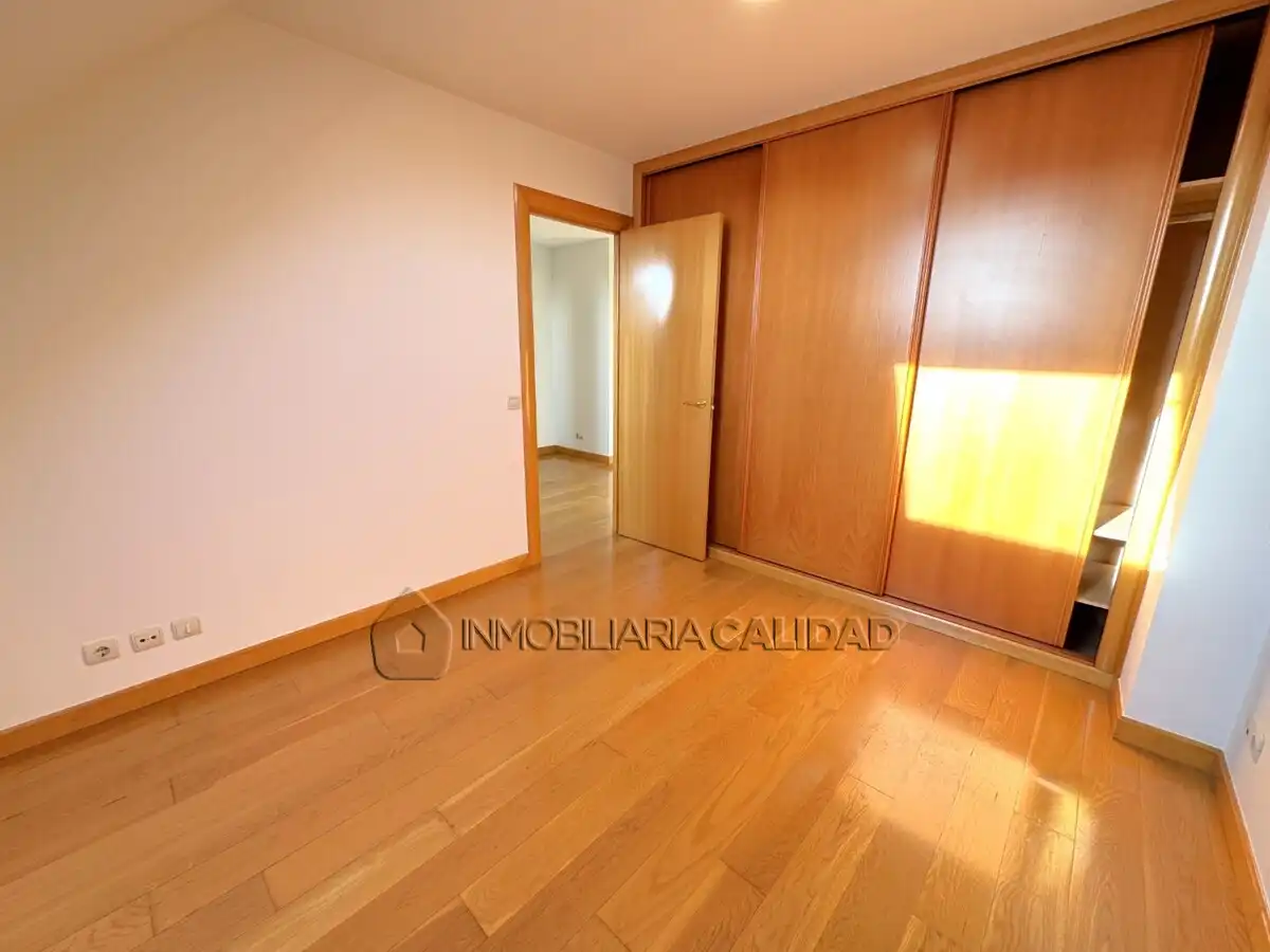 Bedroom of Flat for rent in Burgos  with Heating and Storage room