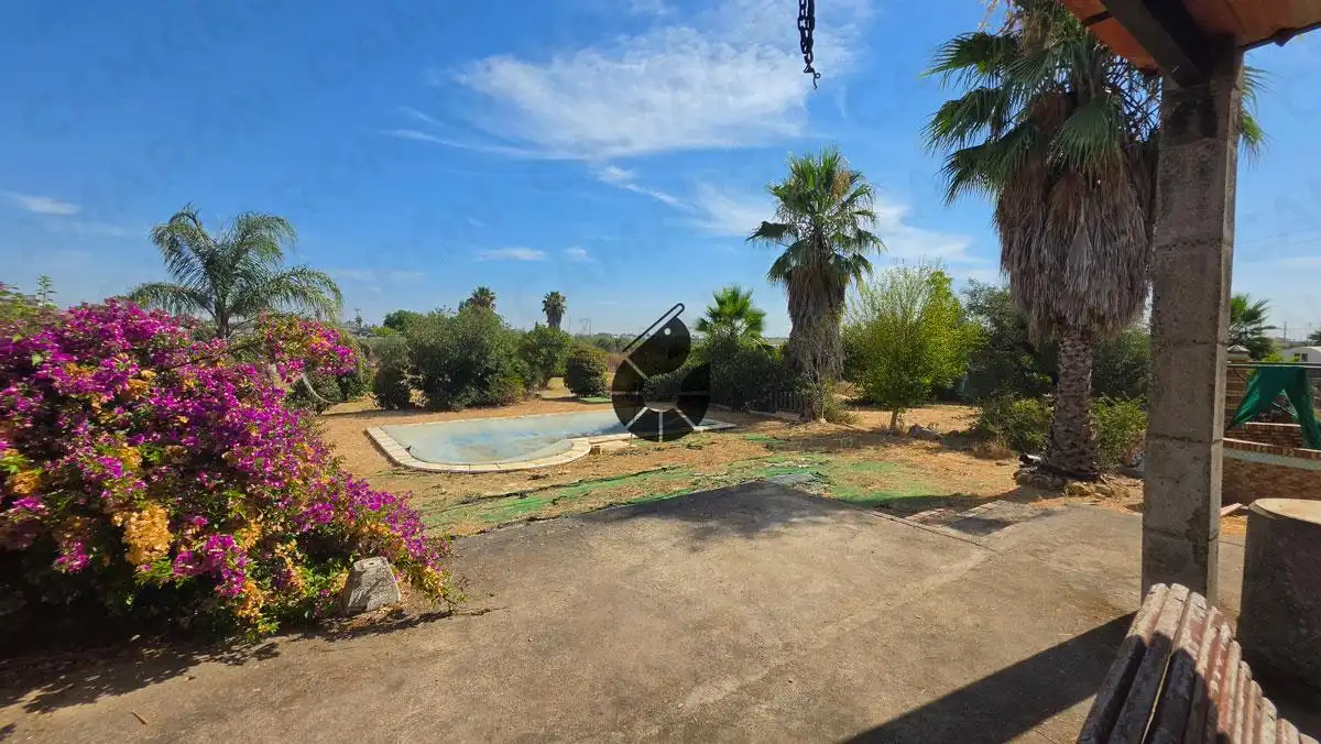 Finca rústica en venda en Coria del Río amb Jardí privat i Piscina