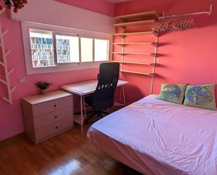 Bedroom of Flat to share in  Barcelona Capital  with Air Conditioner, Heating and Terrace