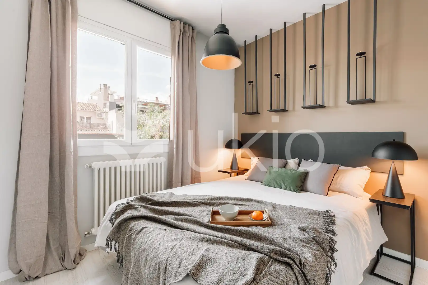 Dormitori de Apartament de lloguer en Barcelona amb Aire condicionat, Calefacció i Terrassa