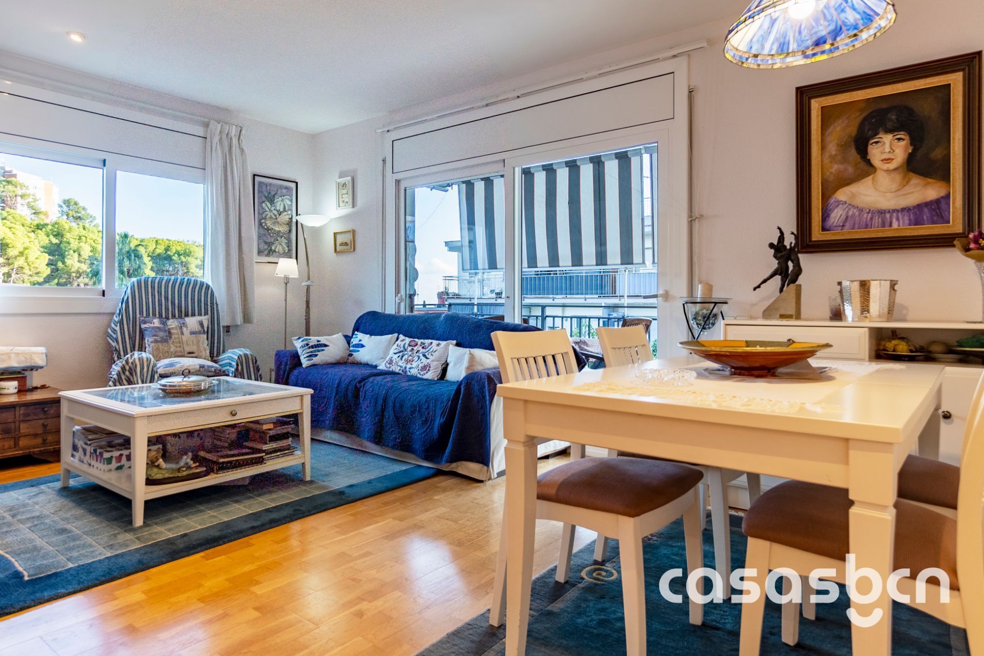 Sala d'estar de Casa o xalet en venda en Castelldefels amb Aire condicionat, Calefacció i Jardí privat