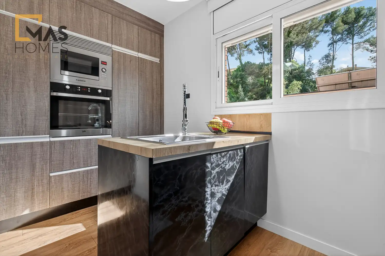 Kitchen of Houses for sale in Sant Cugat del Vallès  with Air Conditioner, Heating and Storage room